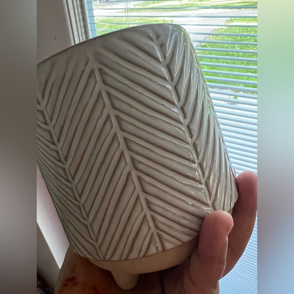 Ceramic planter
